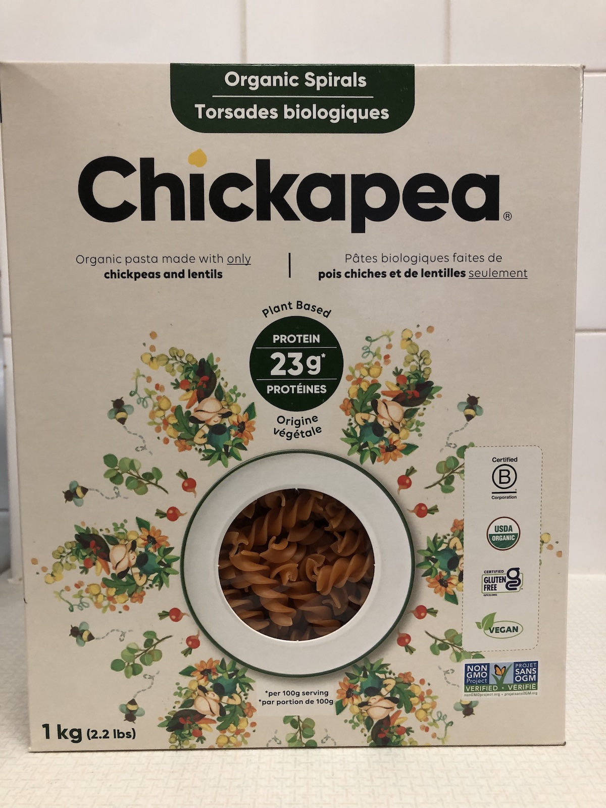 Picture of a box of Chickapea organic chickpea and lentil pasta from Costco. 